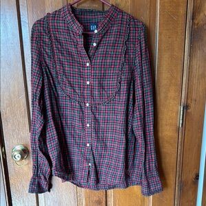 GAP Women’s Red Plaid Shirt
